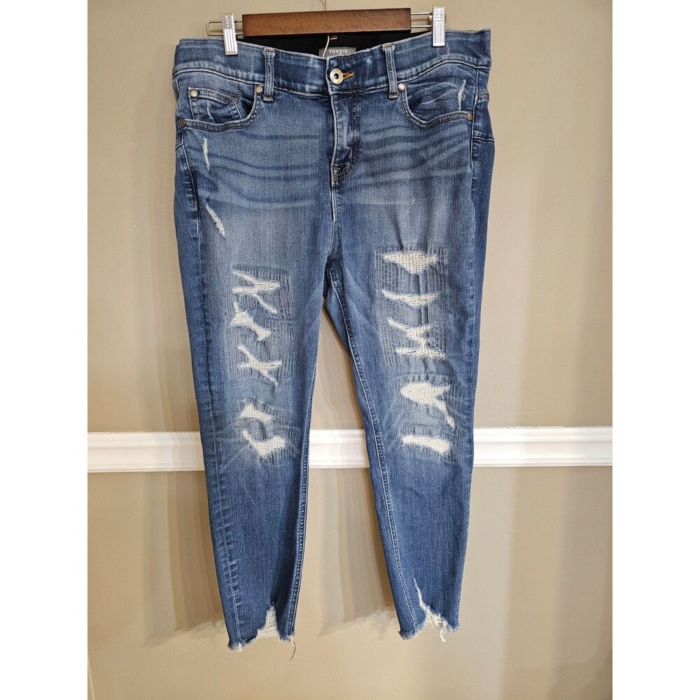 Torrid Bombshell Skinny Jeans Distressed Stretch Denim Size 16S